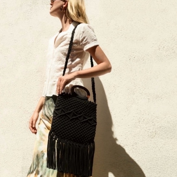 Danielle Nicole NWT Macrame Crossbody Black Fringe Handbag - Picture 5 of 15